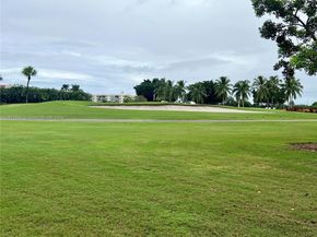 9720 S Hollybrook Lake Dr 101, Pembroke Pines FL 33025