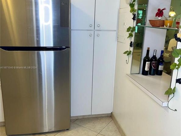 9720 S Hollybrook Lake Dr 101, Pembroke Pines FL 33025