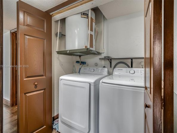 106 Lake Emerald Dr 210, Oakland Park FL 33309