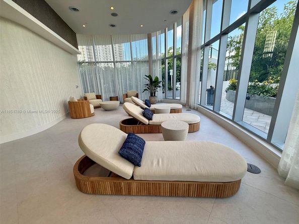 700 NE 24th St 606, Miami FL 33137