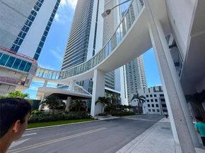 700 NE 24th St 606, Miami FL 33137