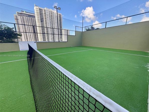 700 NE 24th St 606, Miami FL 33137