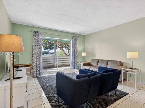 17001 NE 13th Ave 201, Miami FL 33162
