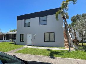 2240 Simms St, Hollywood FL 33020