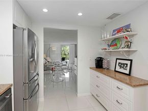 210 Sea View Dr 207, Key Biscayne FL 33149