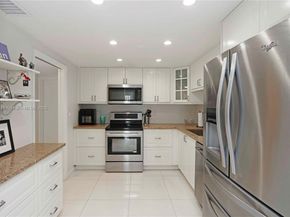 210 Sea View Dr 207, Key Biscayne FL 33149