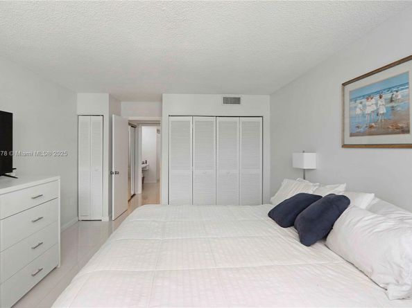 210 Sea View Dr 207, Key Biscayne FL 33149