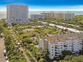 210 Sea View Dr 207, Key Biscayne FL 33149