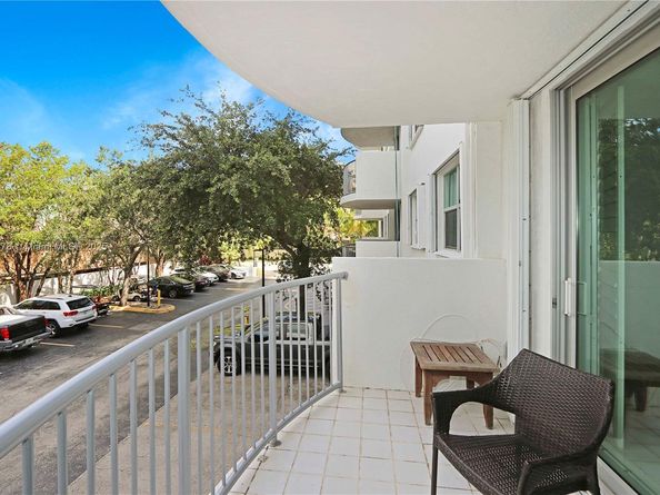 210 Sea View Dr 207, Key Biscayne FL 33149