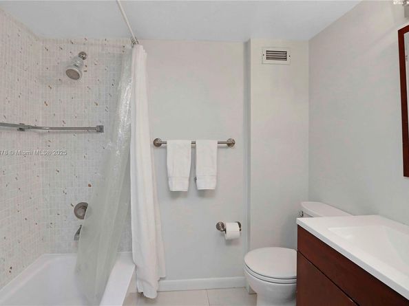 210 Sea View Dr 207, Key Biscayne FL 33149