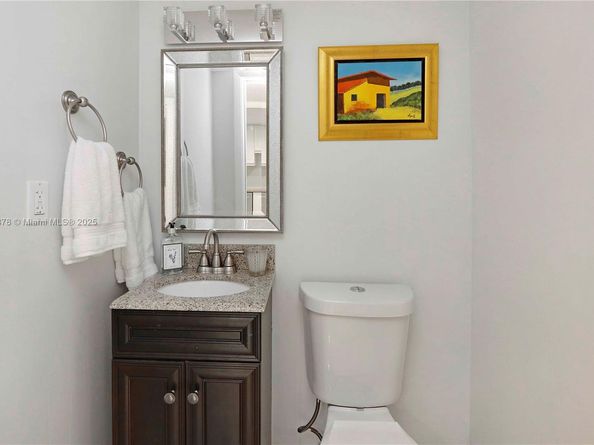 210 Sea View Dr 207, Key Biscayne FL 33149