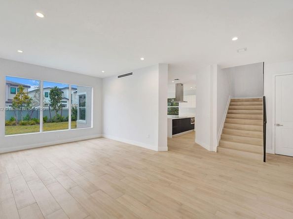 3527 Forest View Cir, Dania Beach FL 33312