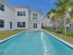 3527 Forest View Cir, Dania Beach FL 33312