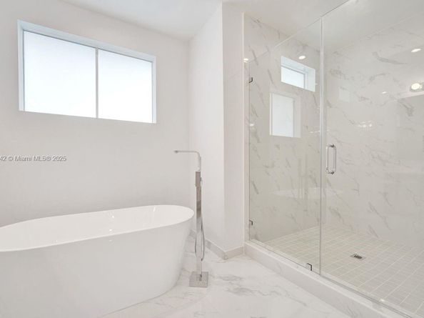 3527 Forest View Cir, Dania Beach FL 33312