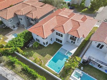3527 Forest View Cir