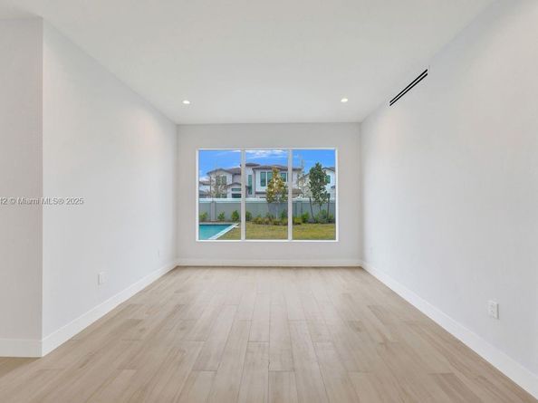 3527 Forest View Cir, Dania Beach FL 33312