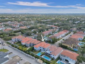 3527 Forest View Cir, Dania Beach FL 33312