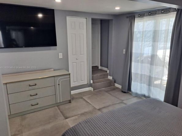 2242 Polk St, Hollywood FL 33020