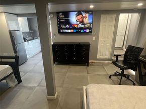 2242 Polk St, Hollywood FL 33020