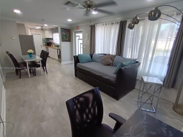 2242 Polk St, Hollywood FL 33020