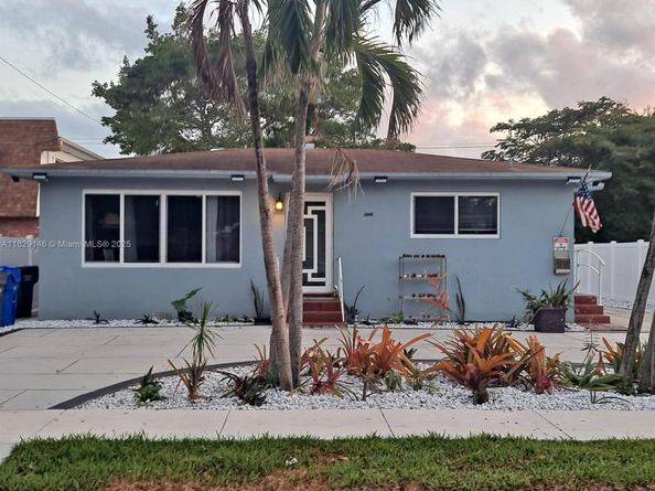 2242 Polk St, Hollywood FL 33020