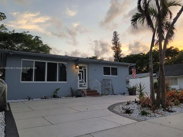 2242 Polk St, Hollywood FL 33020