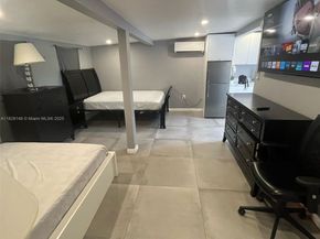 2242 Polk St, Hollywood FL 33020