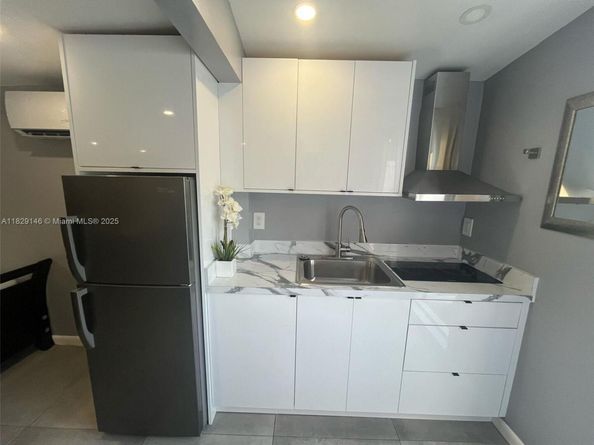 2242 Polk St, Hollywood FL 33020