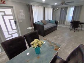 2242 Polk St, Hollywood FL 33020