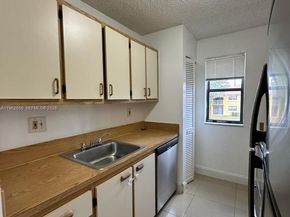 15630 SW 80th St I201, Miami FL 33193