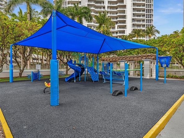 21205 Yacht Club Dr 2605, Aventura FL 33180