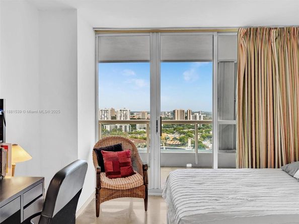 21205 Yacht Club Dr 2605, Aventura FL 33180