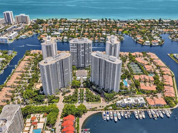 21205 Yacht Club Dr 2605, Aventura FL 33180