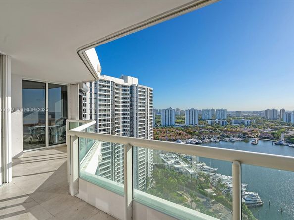 21205 Yacht Club Dr 2605, Aventura FL 33180