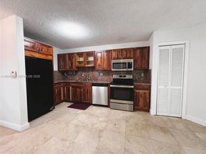 3054 Center St 3054, Miami FL 33133