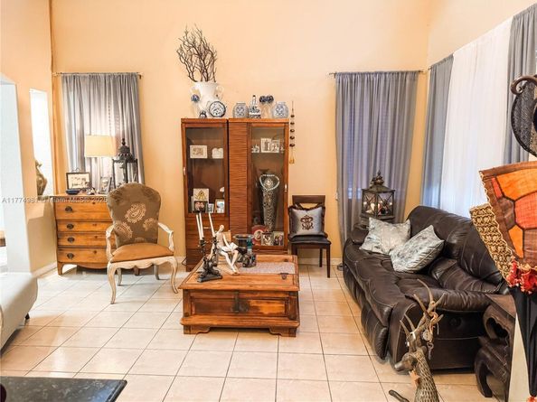 15809 SW 65th Ter, Miami FL 33193