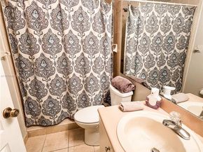 15809 SW 65th Ter, Miami FL 33193