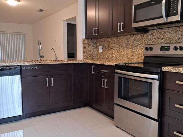 8041 SW 21st Ct 8041, Miramar FL 33025