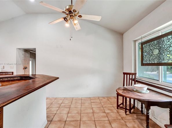326 S 14th Ave, Hollywood FL 33020