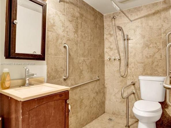 326 S 14th Ave, Hollywood FL 33020