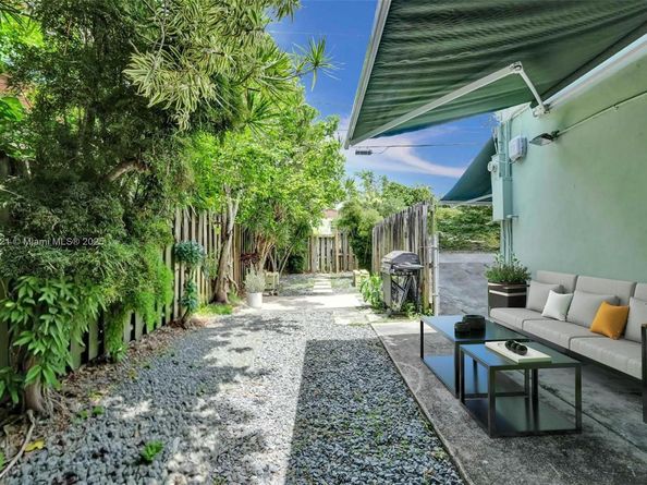 326 S 14th Ave, Hollywood FL 33020