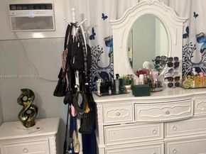 350 E 21st St 108, Hialeah FL 33010