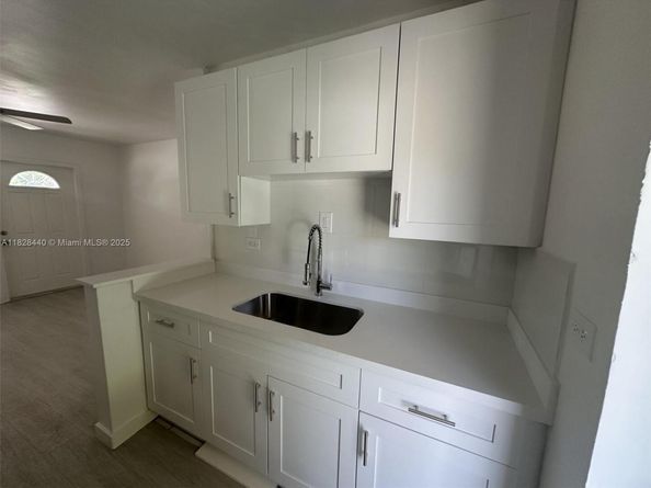 1754 NE 48th Ct, Pompano Beach FL 33064