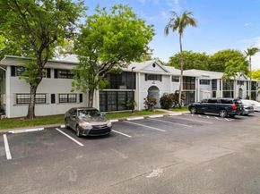 903 NE 199th ST 104, Miami FL 33179