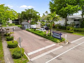 903 NE 199th ST 104, Miami FL 33179