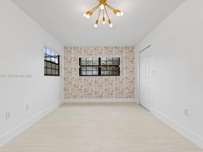 903 NE 199th ST 104, Miami FL 33179
