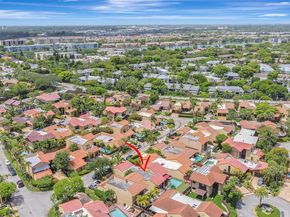 1057 NE 202nd Ln, Miami FL 33179