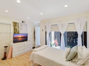 1057 NE 202nd Ln, Miami FL 33179