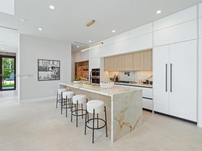 810 NE 17th ter, Fort Lauderdale FL 33304