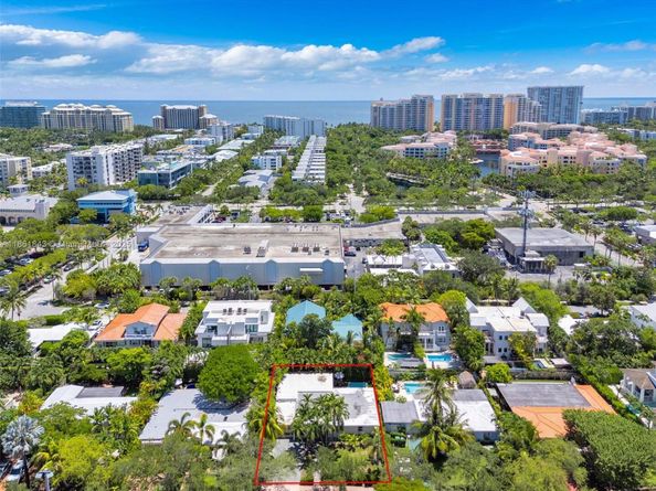 653 Glenridge Rd, Key Biscayne FL 33149